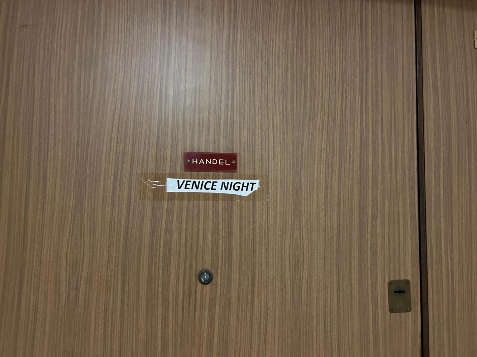Venice Night B13 Mestre Esterno foto